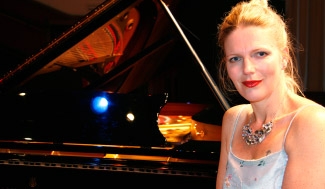 Have singing lessons with singing teacher Barbara Ann Grant